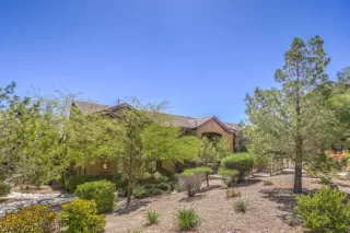 Photo #1: 2294662 Listing