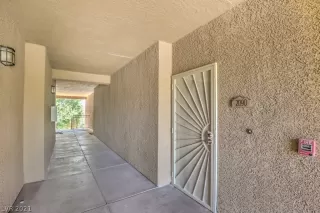 Photo #4: 2294662 Listing