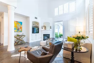 Photo #2: 2294674 Listing 