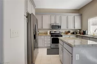 Photo #2: 2294686 Listing 