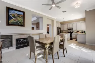 Photo #6: 2294686 Listing 