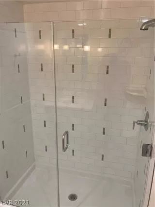 Photo #6: 2294735 Listing