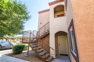 Photo #3: 2294742 Listing