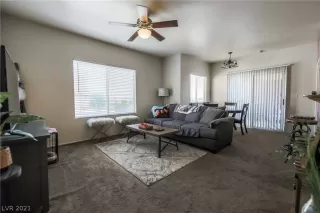 Photo #4: 2294742 Listing