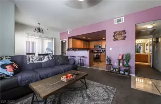 Photo #6: 2294742 Listing