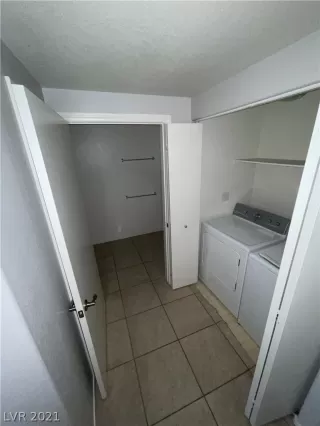 Photo #6: 2294750 Listing 