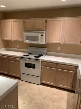 Photo #2: 2294766 Listing 