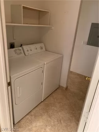 Photo #4: 2294766 Listing 