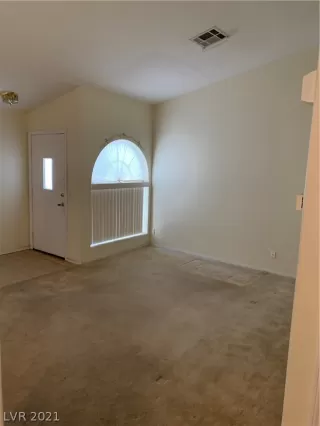 Photo #5: 2294766 Listing 