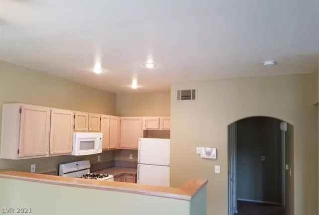 MLS: 2294773 Condo For Sale