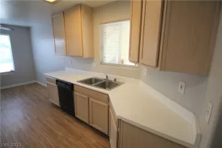 Photo #4: 2294787 Listing 