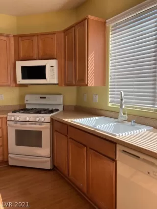Photo #5: 2294820 Listing 