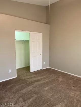 Photo #6: 2294825 Listing