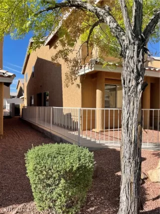 Photo #2: 2294826 Listing 