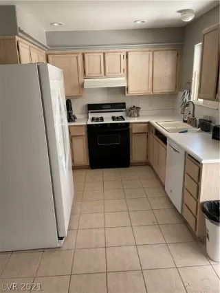 Photo #3: 2294826 Listing 