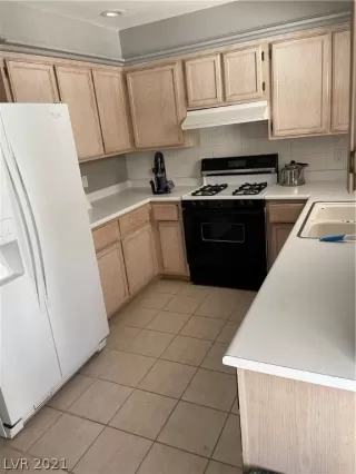 Photo #4: 2294826 Listing 