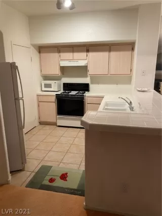 Photo #2: 2294828 Listing 