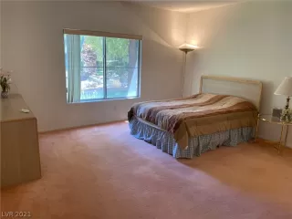 Photo #5: 2294828 Listing 