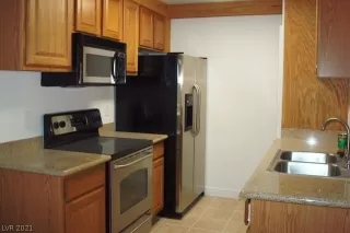 Photo #2: 2294869 Listing