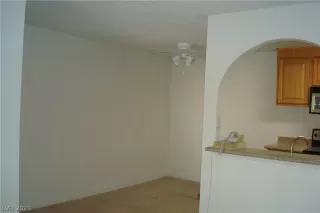 Photo #3: 2294869 Listing