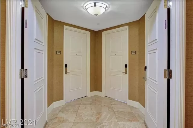 MLS: 2294876 Condo For Sale