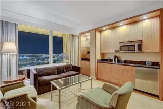 Photo #5: 2294876 Listing 