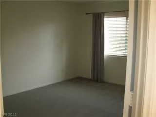 Photo #6: 2294884 Listing