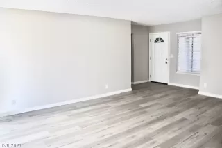 Photo #4: 2294886 Listing 