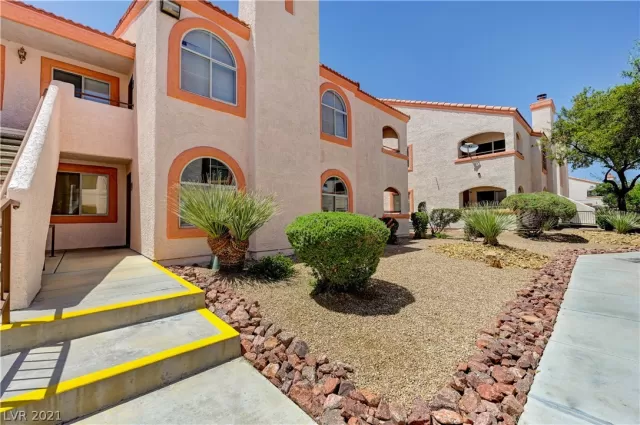 MLS: 2294896 Condo For Sale