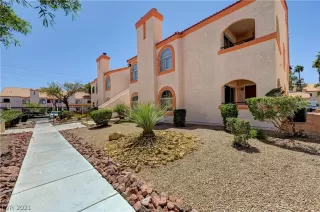 Photo #1: 2294896 Listing