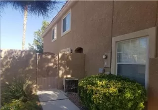 Photo #1: 2294933 Listing