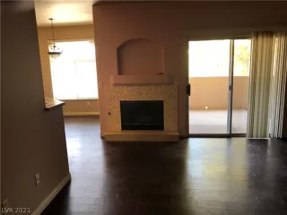 Photo #5: 2294939 Listing