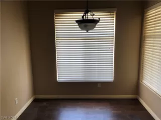 Photo #6: 2294939 Listing