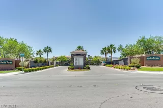 Photo #1: 2294957 Listing