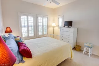 Photo #6: 2294957 Listing