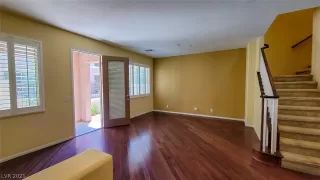 Photo #4: 2294958 Listing 