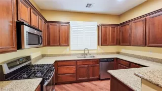 Photo #6: 2294958 Listing 