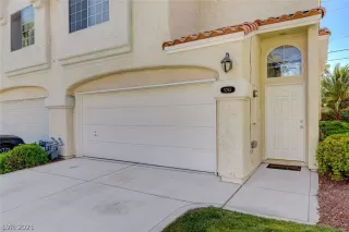 Photo #3: 2294972 Listing