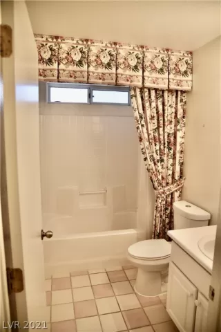 Photo #6: 2294993 Listing