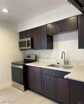 Photo #1: 2295008 Listing 