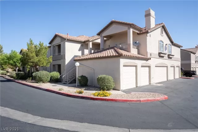 MLS: 2295010 Condo For Sale