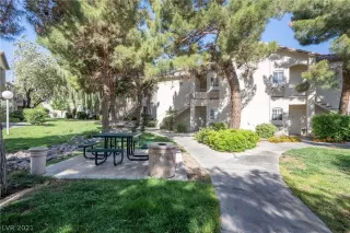 Photo #2: 2295010 Listing