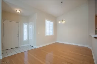 Photo #4: 2295010 Listing