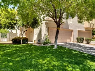 Photo #1: 2295031 Listing