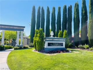 Photo #2: 2295031 Listing