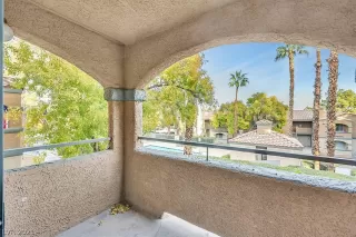 Photo #4: 2295040 Listing