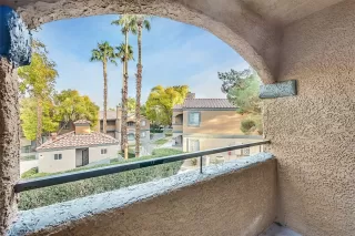 Photo #5: 2295040 Listing