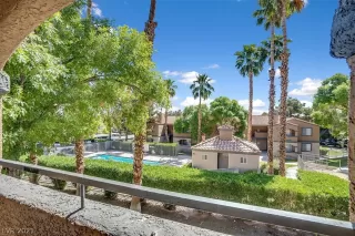 Photo #6: 2295040 Listing