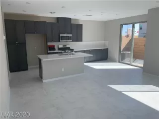 Photo #1: 2295047 Listing 
