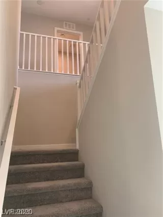 Photo #6: 2295047 Listing 